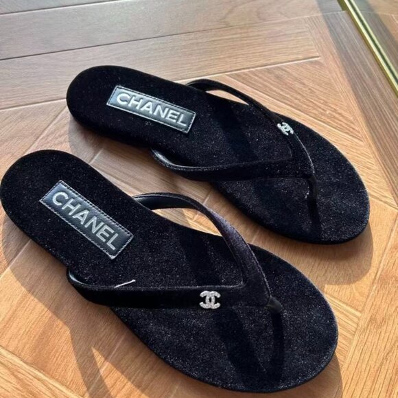 CHANEL Flip-flop sandals - Picture 1 of 5